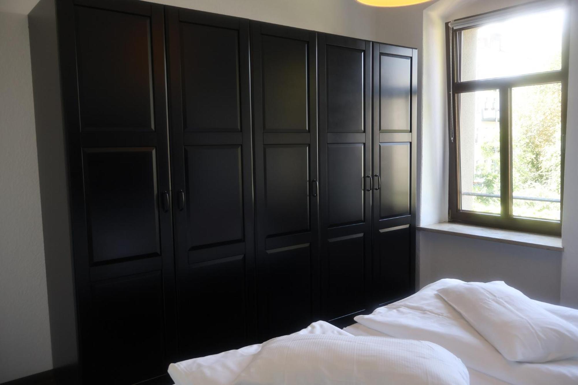 Alexxanders Apartments & Studios Chemnitz  Pokoj fotografie