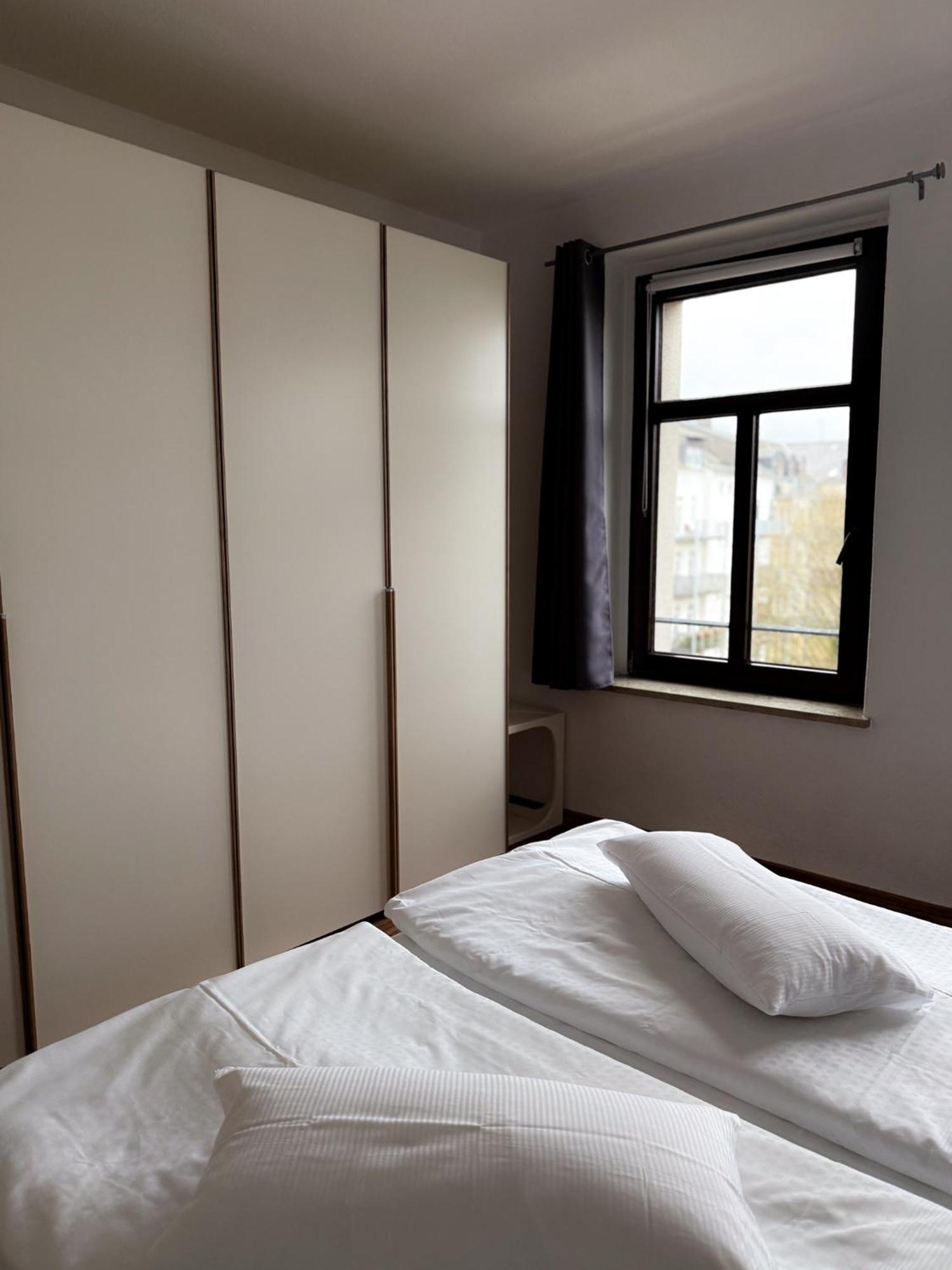 Alexxanders Apartments & Studios Chemnitz  Pokoj fotografie
