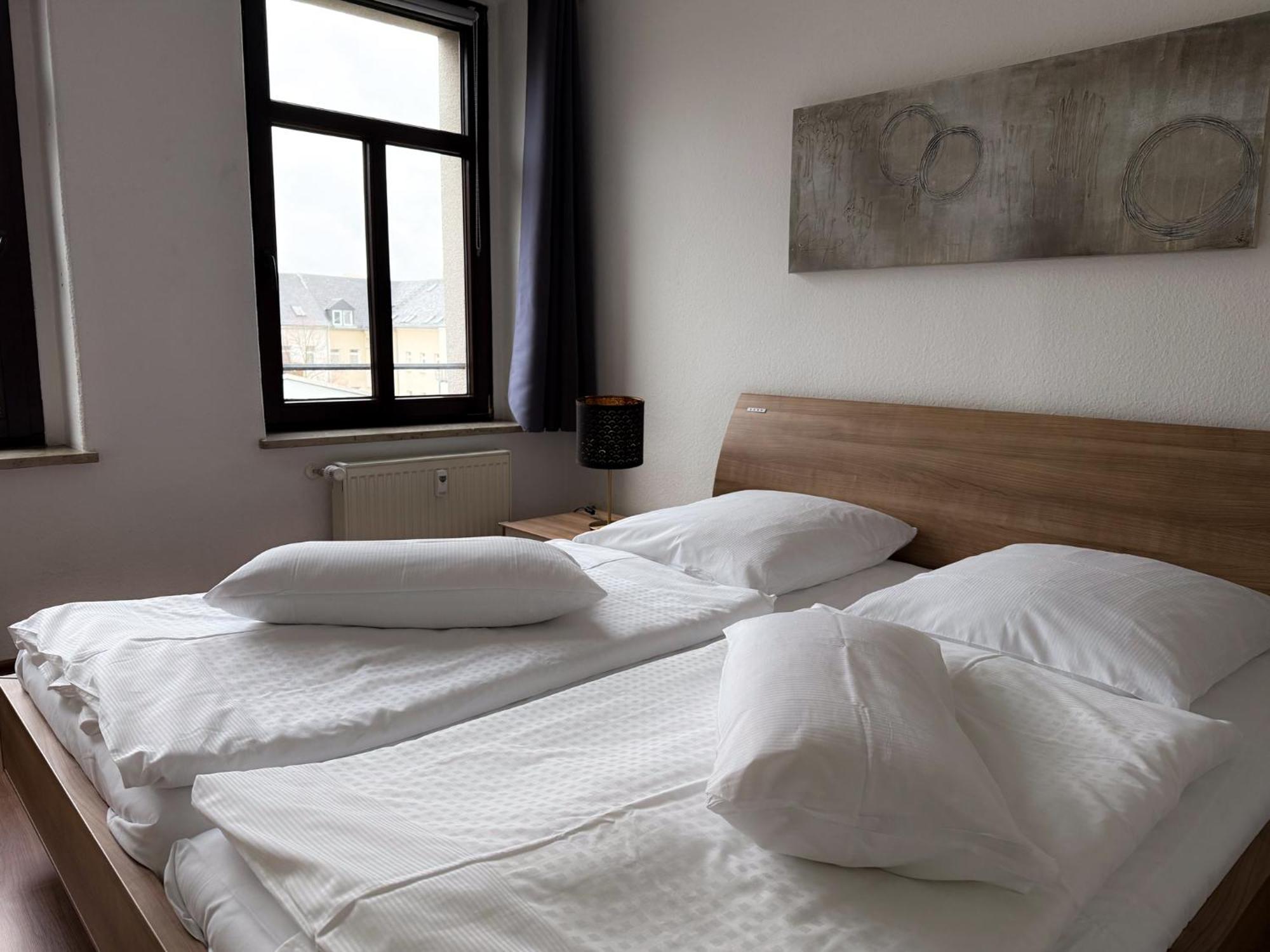 Alexxanders Apartments & Studios Chemnitz  Pokoj fotografie