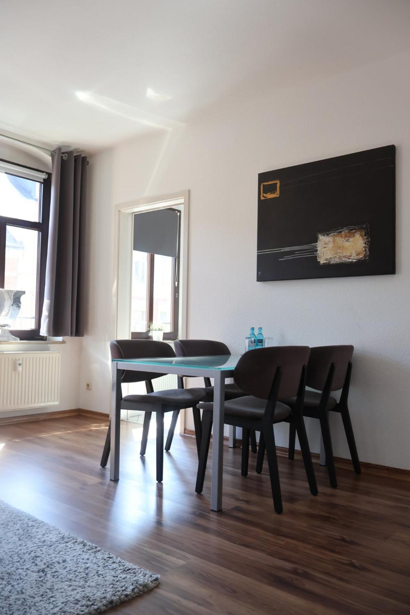 Alexxanders Apartments & Studios Chemnitz  Pokoj fotografie
