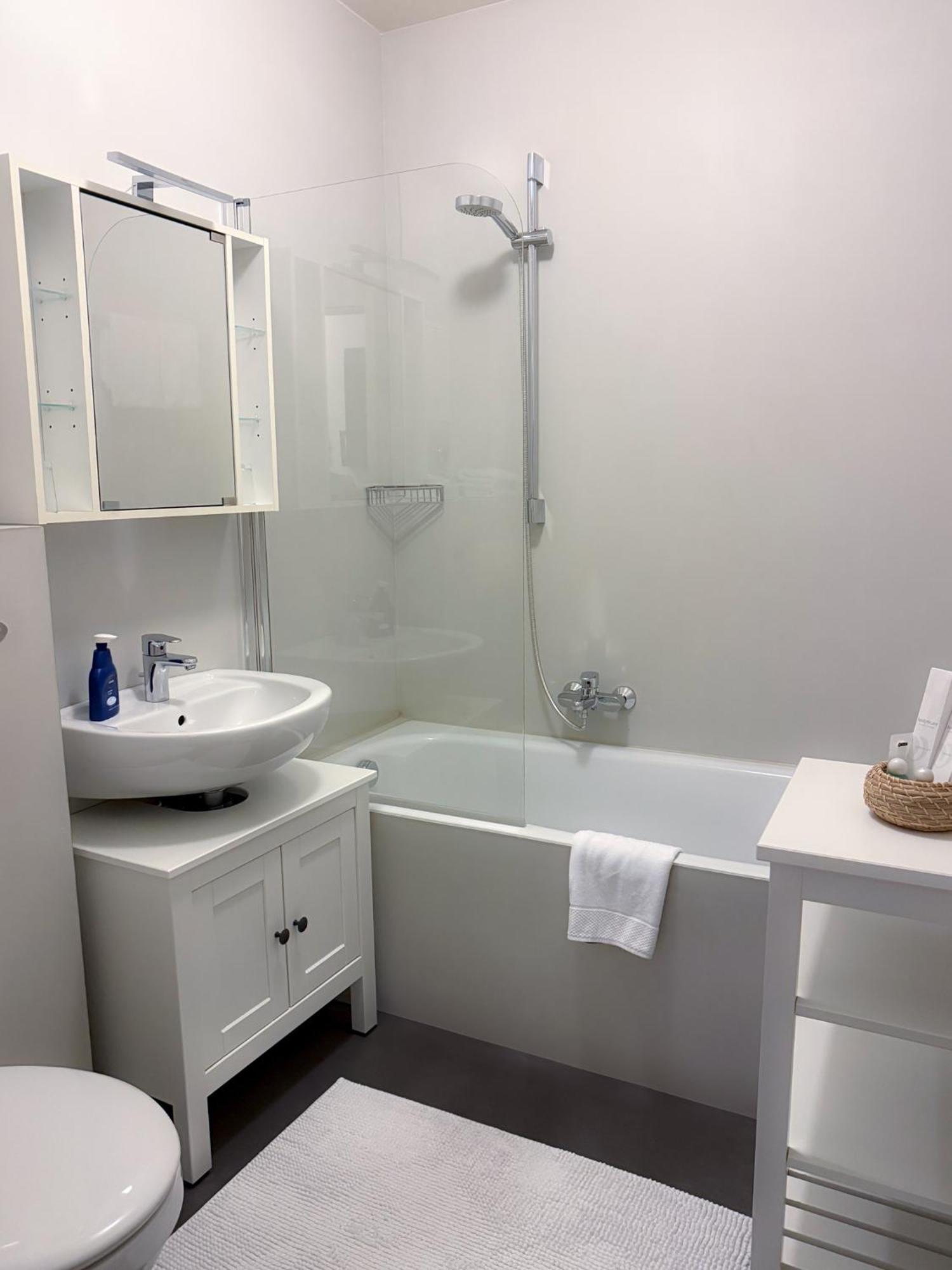 Alexxanders Apartments & Studios Chemnitz  Pokoj fotografie